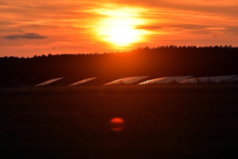 New Strides in Gathering Solar Power at Night!